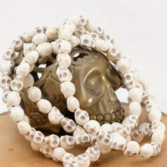 Skull Mala - Picture 5 of 5